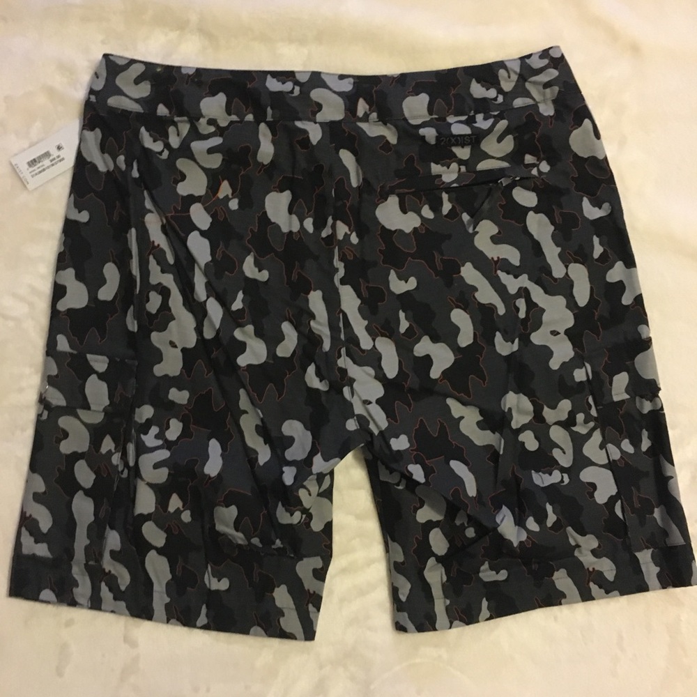 2xist camo S M shorts military camouflage NWT - Picture 3 of 11